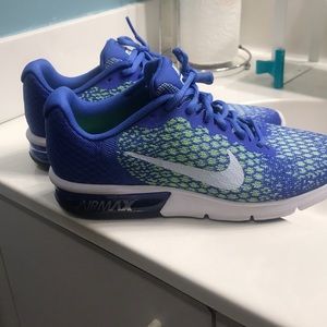 Nike AirMax women’s!